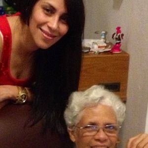 Meet your Posher, Lola